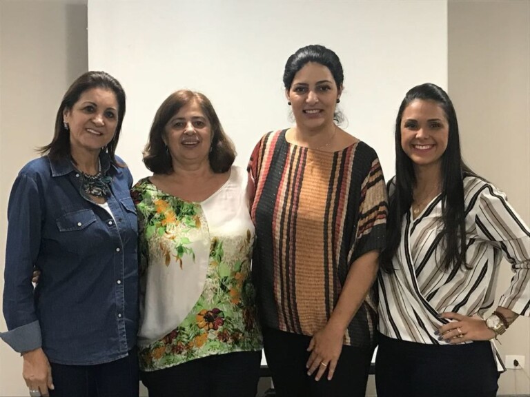 Naviraí participou do Seminário da mulher em Campo Grande