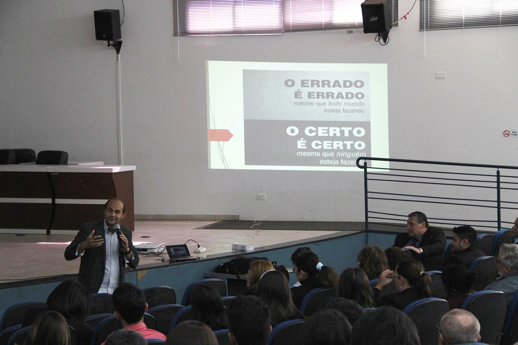 Realizado Capacitação para Gestores e Demais Servidores com Auxilio do Tribunal de Contas do Estado