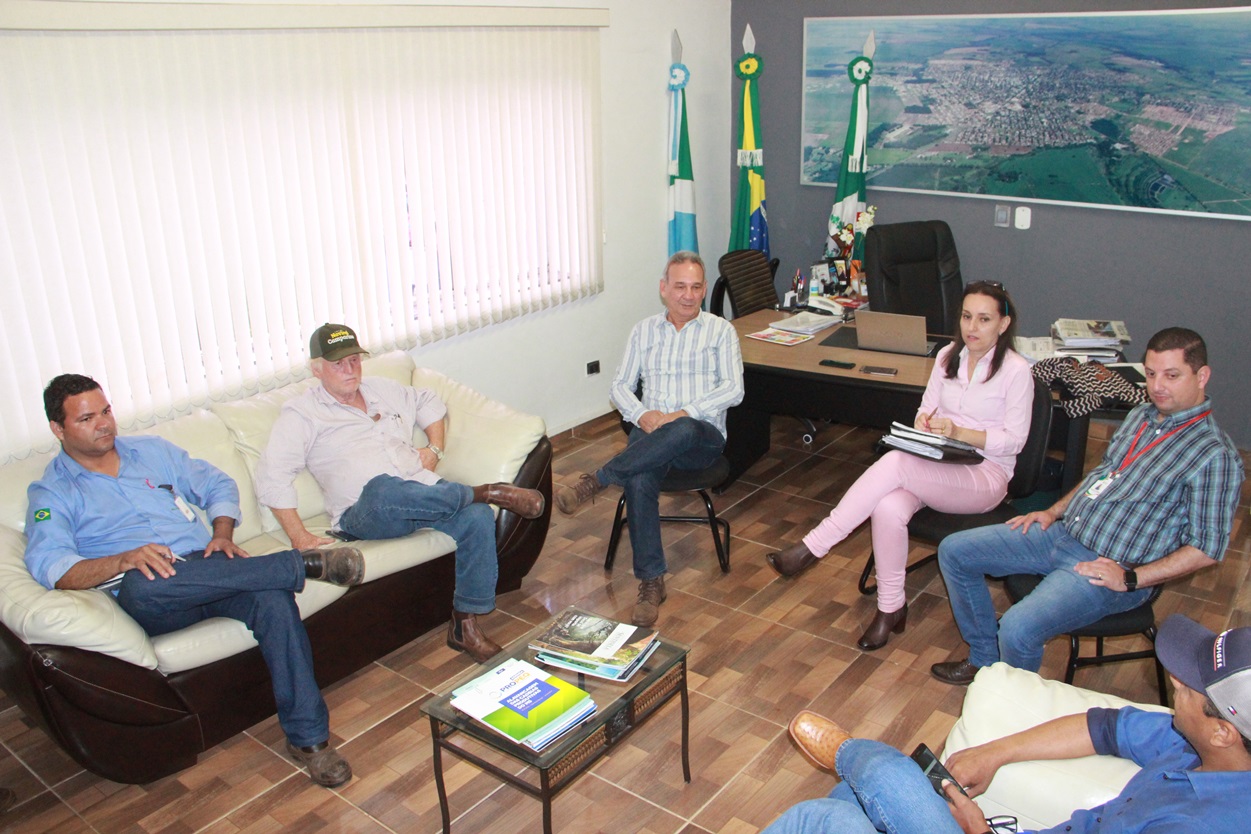 Fortes chuvas que caíram sobre o município de Naviraí, estradas rurais foram danificadas.