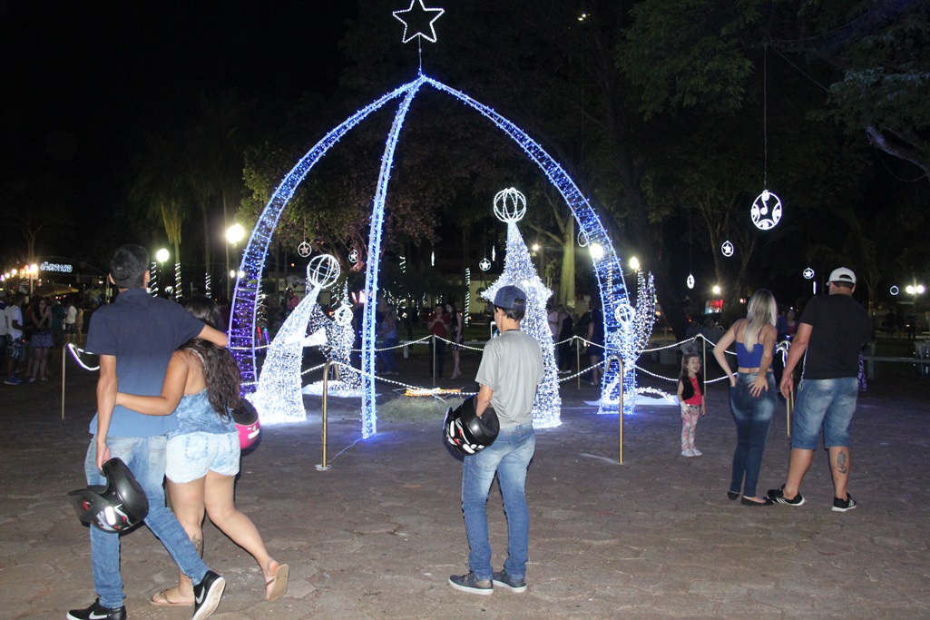 Luzes de Natal serão acesas na sexta-feira na Praça Euclides Fabris