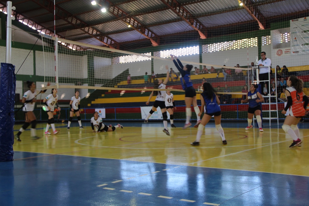 Naviraí terá quadrangular de Voleibol feminino adulto neste domingo