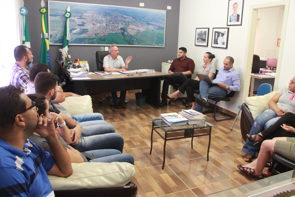 Prefeito Dr. Izauri destaca a importância do Prêmio Prefeitura Destaque