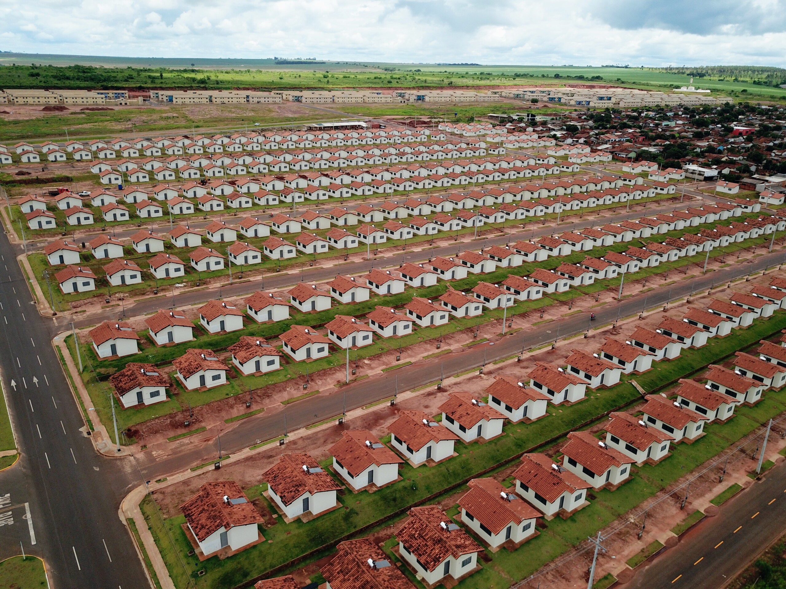 Contemplados do Belo Horizonte vão assinar contrato com a Caixa Econômica Contemplados do Belo Horizonte vão assinar contrato com a Caixa Econômica