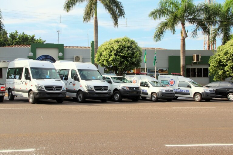Prefeitura de Naviraí conquista cinco novos veículos para saúde