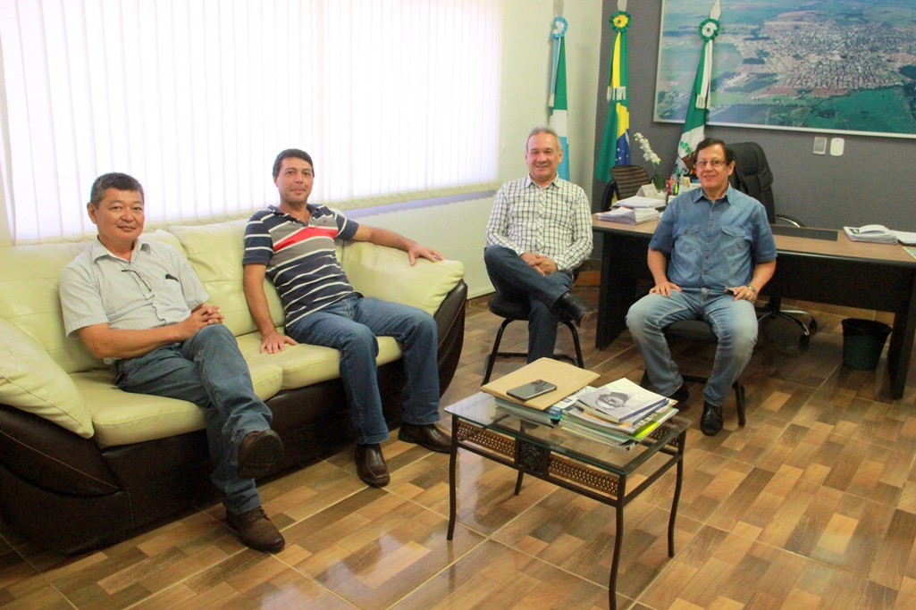 Mais um empresário visita a atual administração