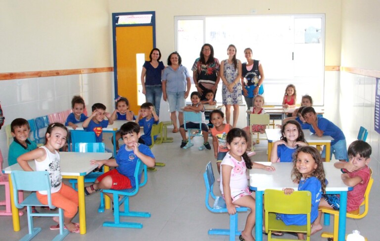 Prefeito Dr. Izauri entrega salas de aula na Creche Zenaide no Sol Nascente