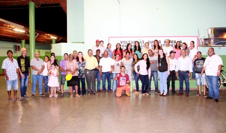Alunos do EJA participam de cursos na Escola José Carlos da Silva