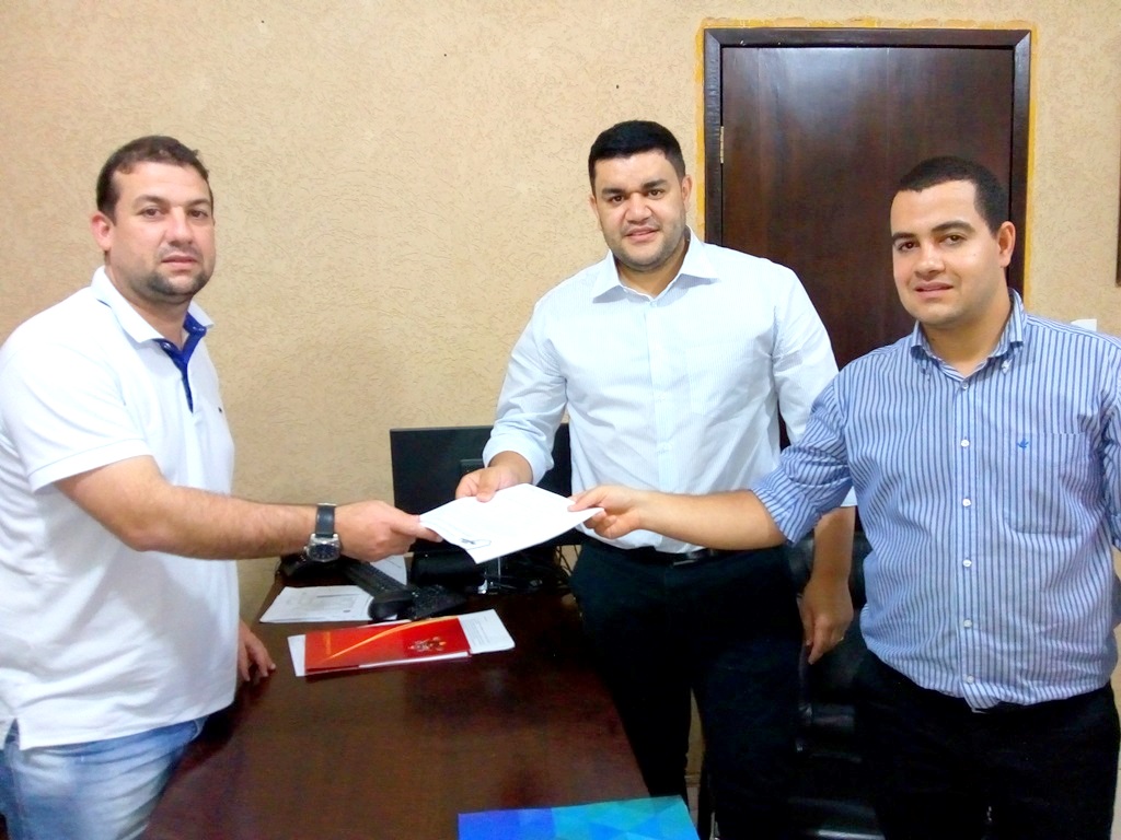 Prefeitura entrega LDO com antecedência no Legislativo Naviraiense