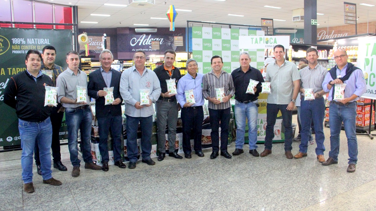 Prefeito Dr. Izauri participa do lançamento da Tapioca Copasul
