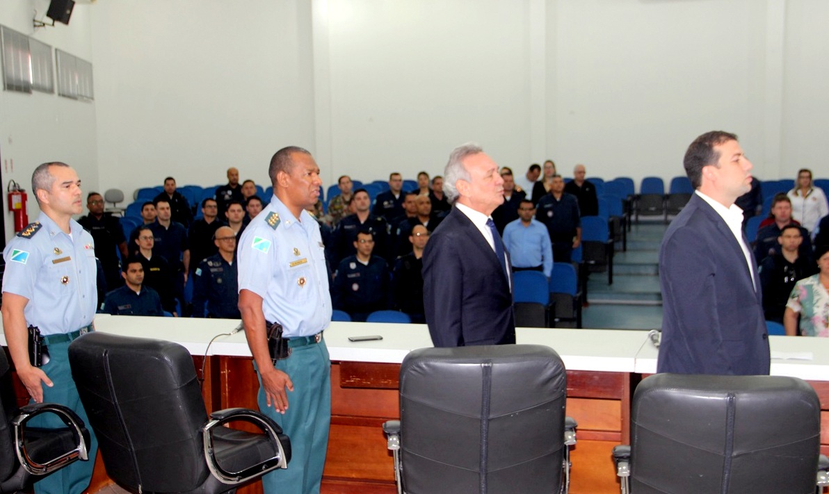 Prefeito Izauri e primeira dama Mariony participam do lançamento do Programa Mulher Segura