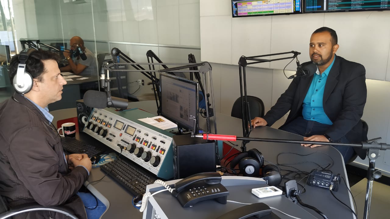 Gerente de Saúde de Naviraí concedeu entrevista as rádios Cultura e Karandá