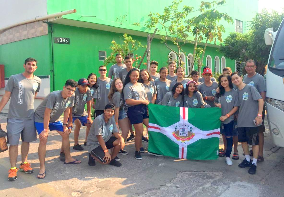 Delegação de Atletismo de Naviraí está disputando jogos escolares da Juventude em Corumbá
