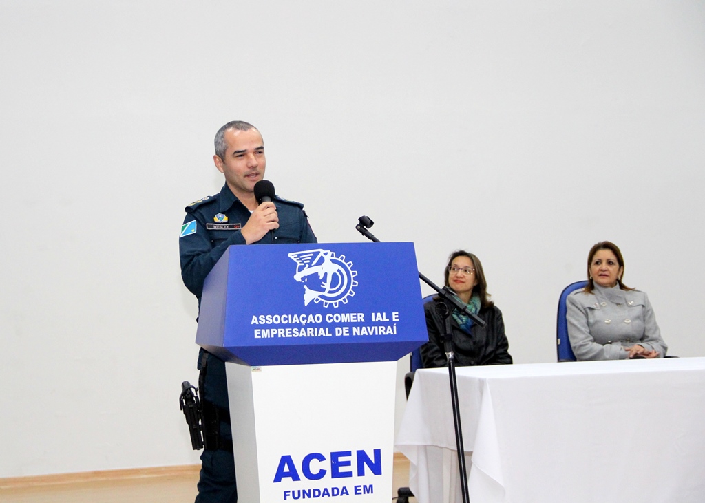 Comandante do 12º BPM em Naviraí fala da parceria no combate a violência contra a mulher