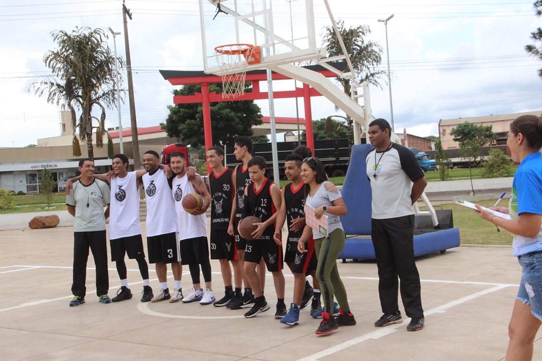 Naviraí promoveu neste domingo o I Torneio Basquete 3×3