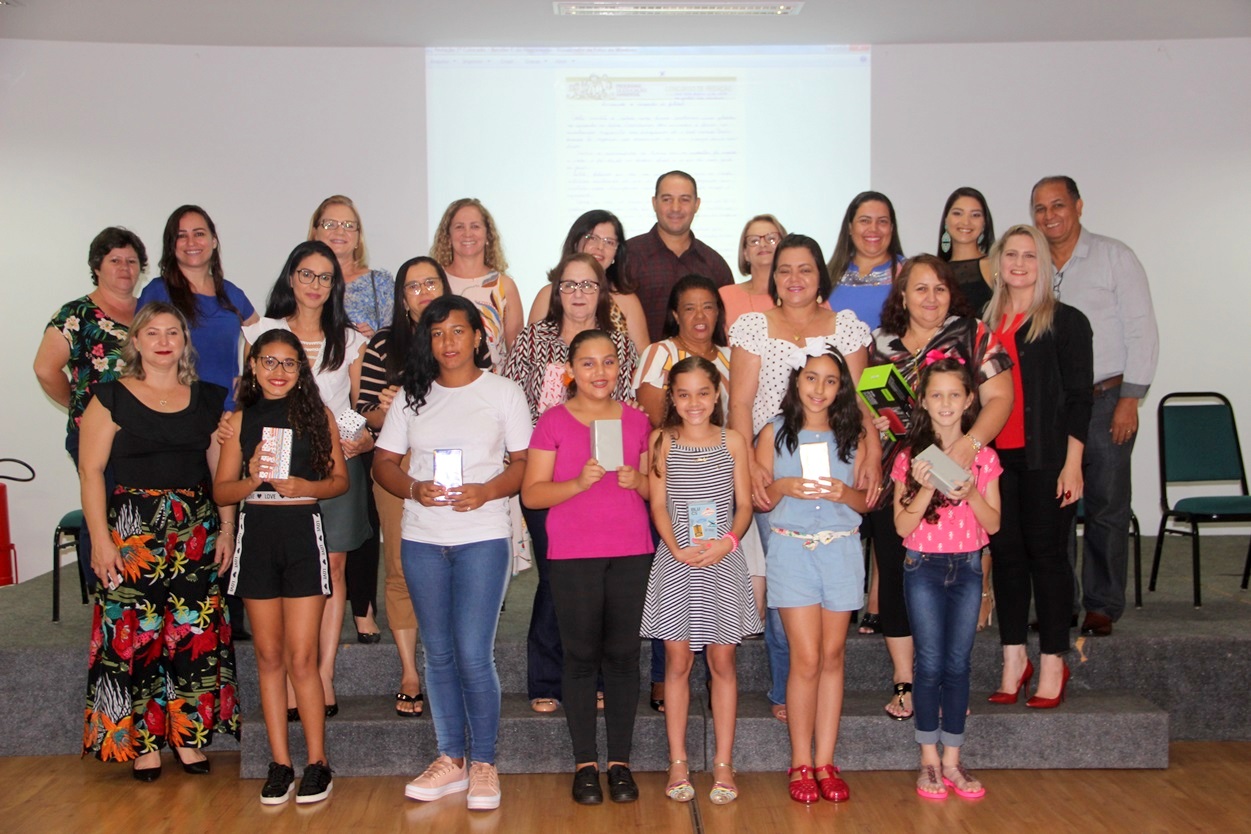 Aranav e Copasul em parceria com a GEMED premiam alunos do concurso de redação e desenhos