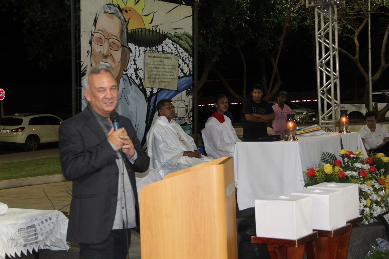 Prefeito Izauri participou da missa de 3 anos do falecimento de Sakae Kamitani