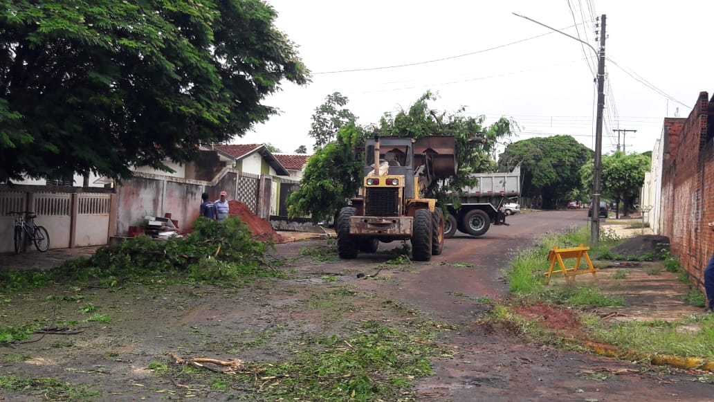 Gerência de Serviços Urbanos trabalha para reparar danos causados pela chuva