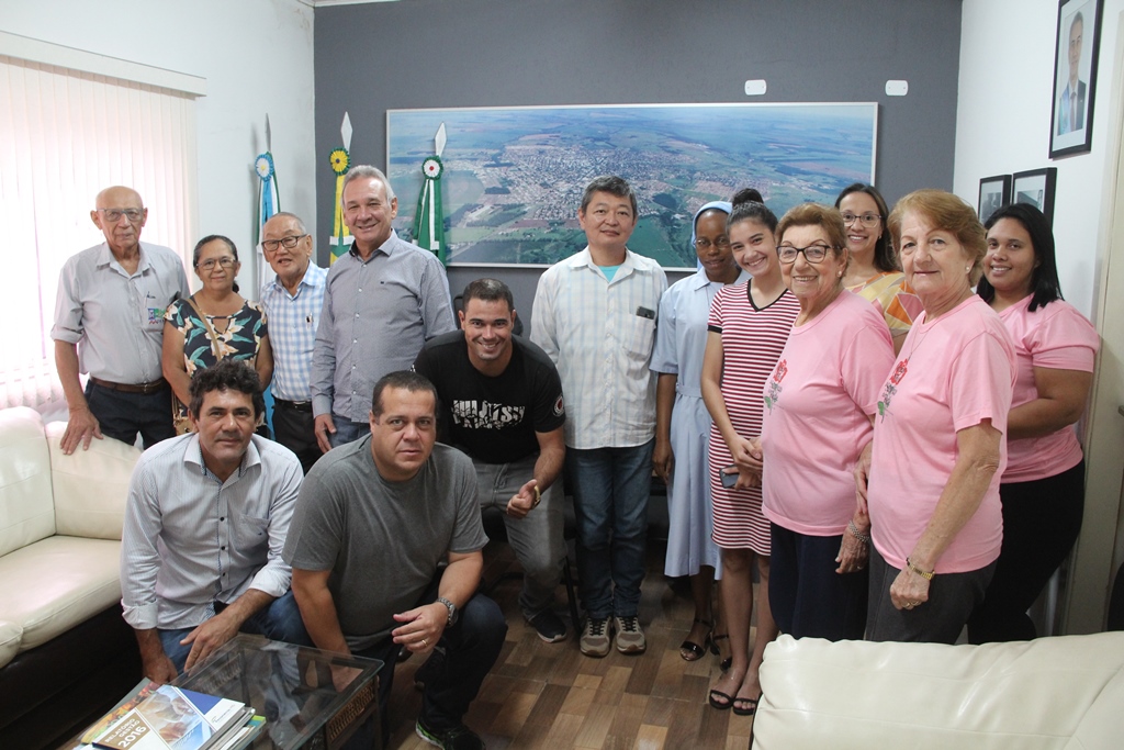 Entidades de Naviraí recebem doações do Circo Astro