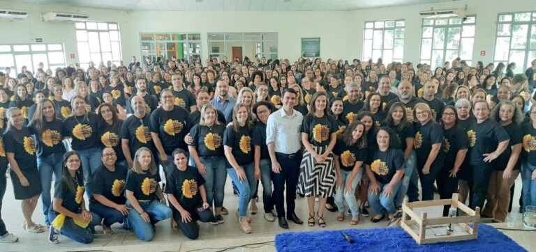 Prefeitura de Naviraí abre Jornada Pedagógica da Educação e mil servidores participam do evento