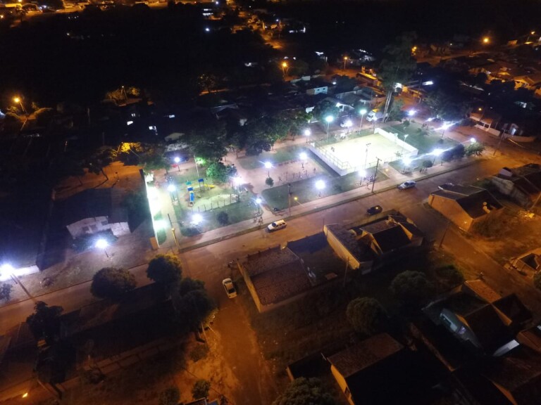Prefeitura de Naviraí faz manutenção da Praça do BNH, moderniza a iluminação e inclui praça no calendário esportivo e de lazer