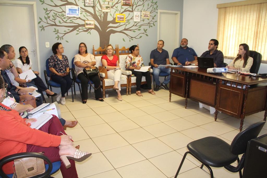 Gerente de Educação reúne diretores para alinhar ações a serem desenvolvidas em 2020