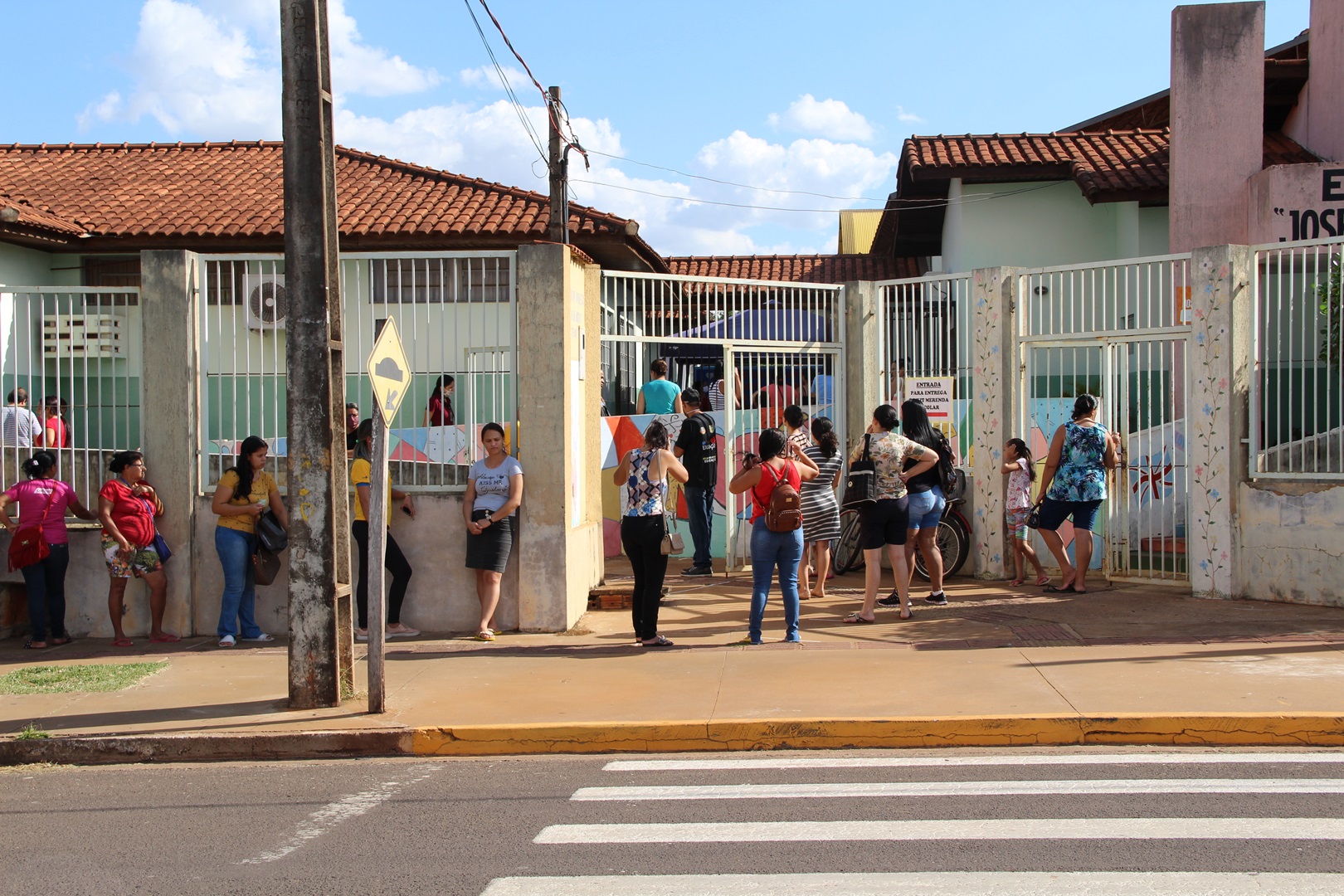 Prefeitura de Naviraí entregou 5.811 kits da merenda escolar