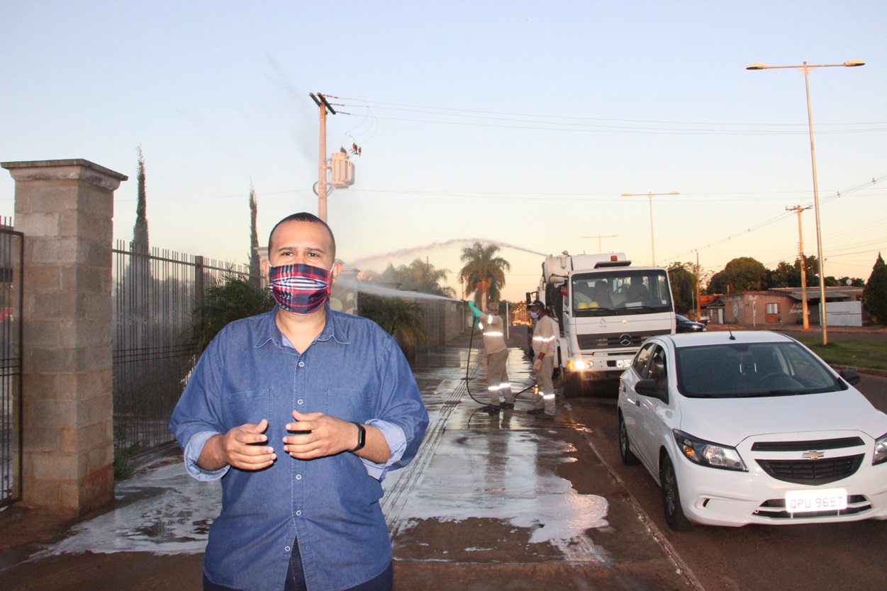 Saúde de Naviraí realizou a 11ª higienização para combater o Coronavírus