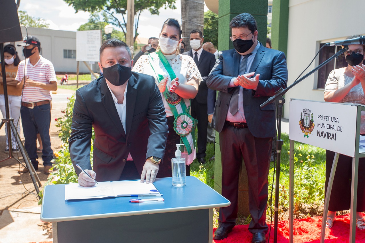 Governo de Naviraí empossa novos gerentes e afirma que não terá “secretário de estimação”