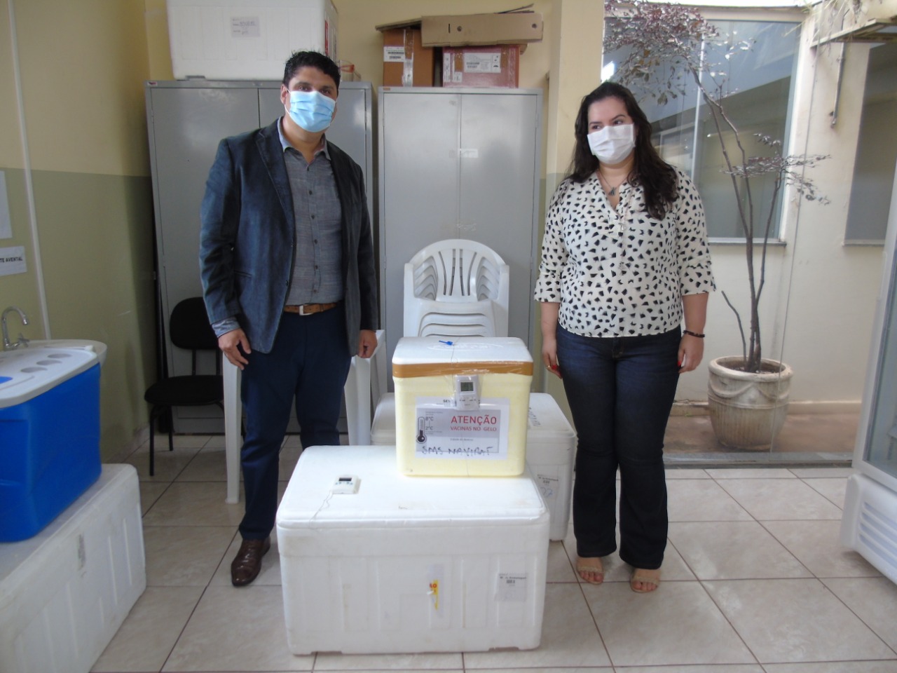 Prefeitura de Naviraí define plano para o 1º lote de vacinas contra a COVID-19 Prefeitura de Naviraí define plano para o 1º lote de vacinas contra a COVID-19