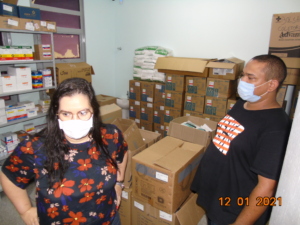 Imagem: Rhaiza e Márcio acompanham visita técnica à clínica de Hemodiálise, 2021 - Assessoria de Imprensa
