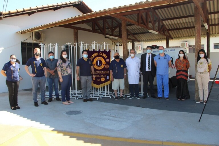 Lions Clube doa 45 suportes de soro para o Hospital Municipal de Naviraí