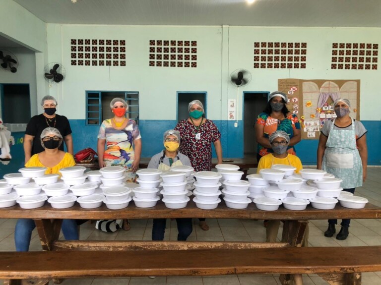 Assistência Social de Naviraí forneceu 450 marmitas às pessoas necessitadas