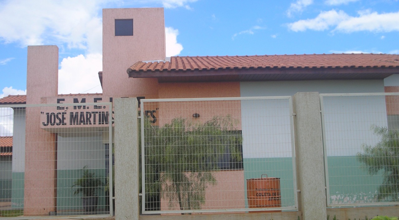 Escola Municipal José Martins Flores comemora 15 anos