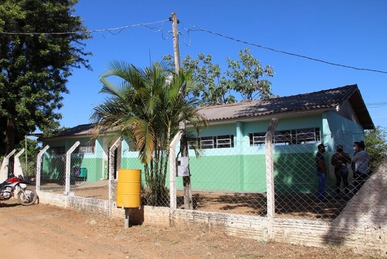 Governo de Naviraí inaugura escola no Distrito Porto Caiuá
