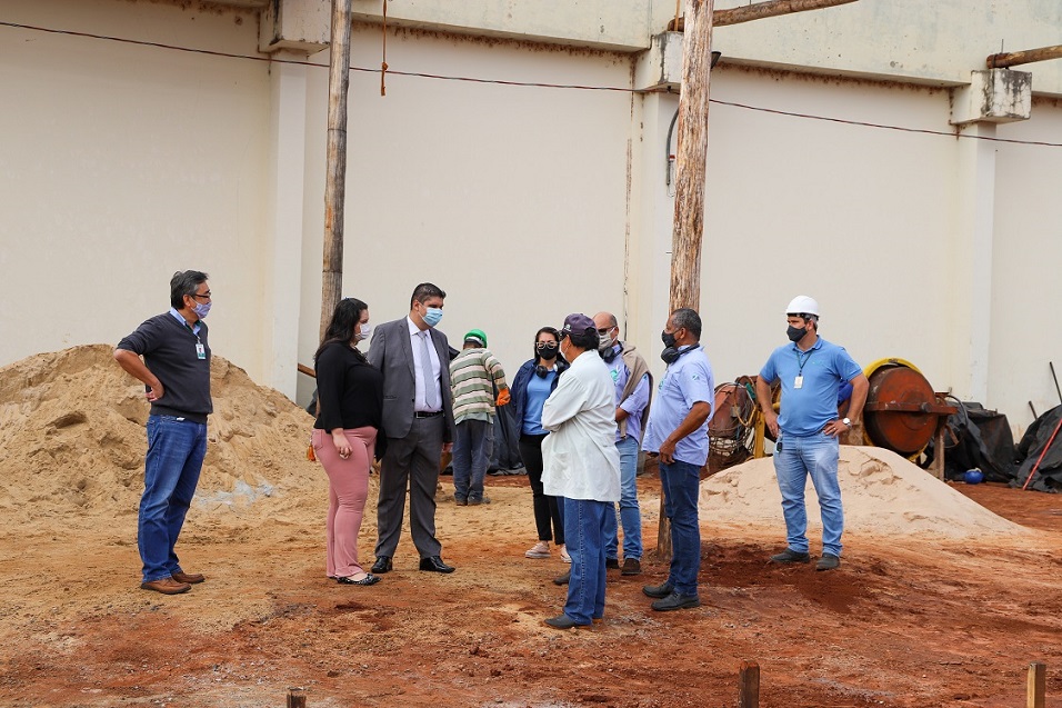 Imagem: Rhaiza Matos faz visita à unidade industrial da Copasul de Naviraí, 2021 - Assessoria de Imprensa