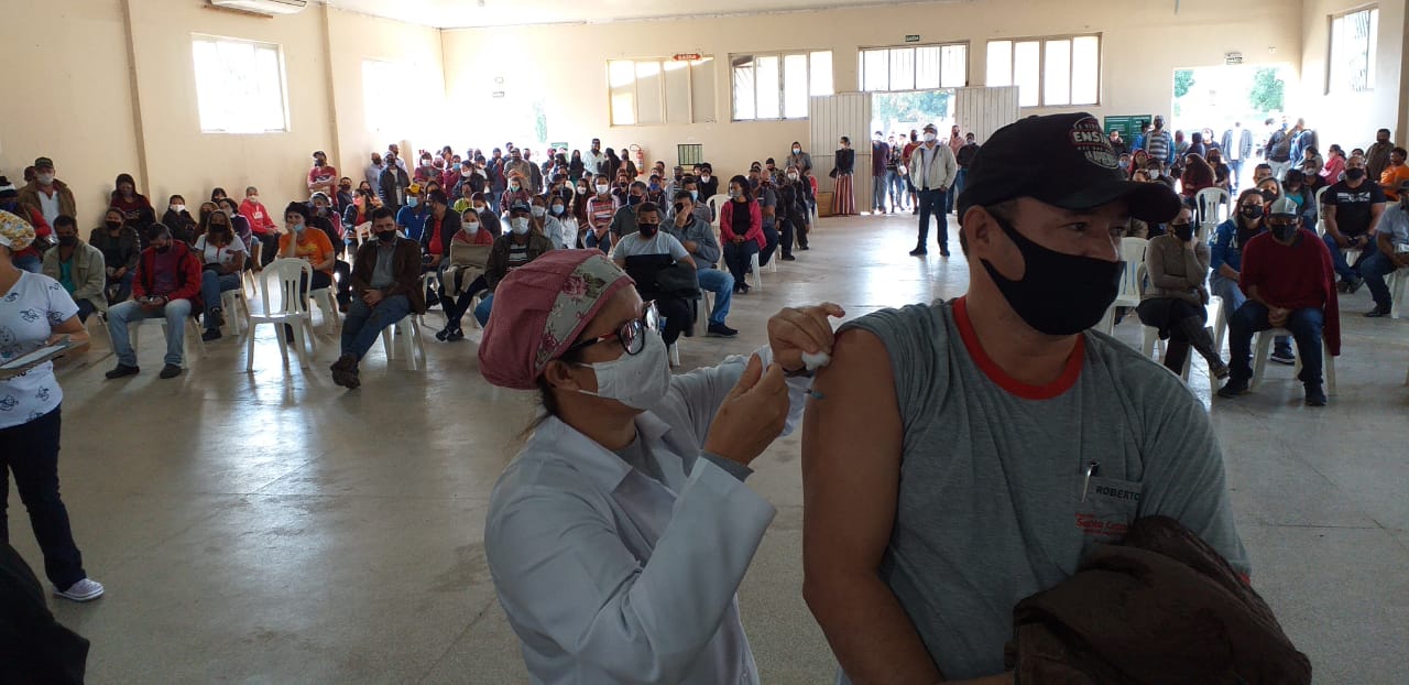 Prefeitura de Naviraí assegura eficácia de todas as marcas de vacinas contra Covid-19
