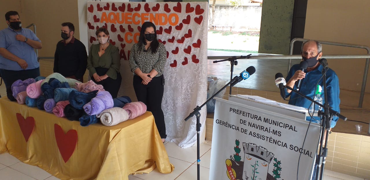 Imagem: Governos de Naviraí e do Estado doam cobertores às famílias de Naviraí, 2021 - Assessoria de Imprensa