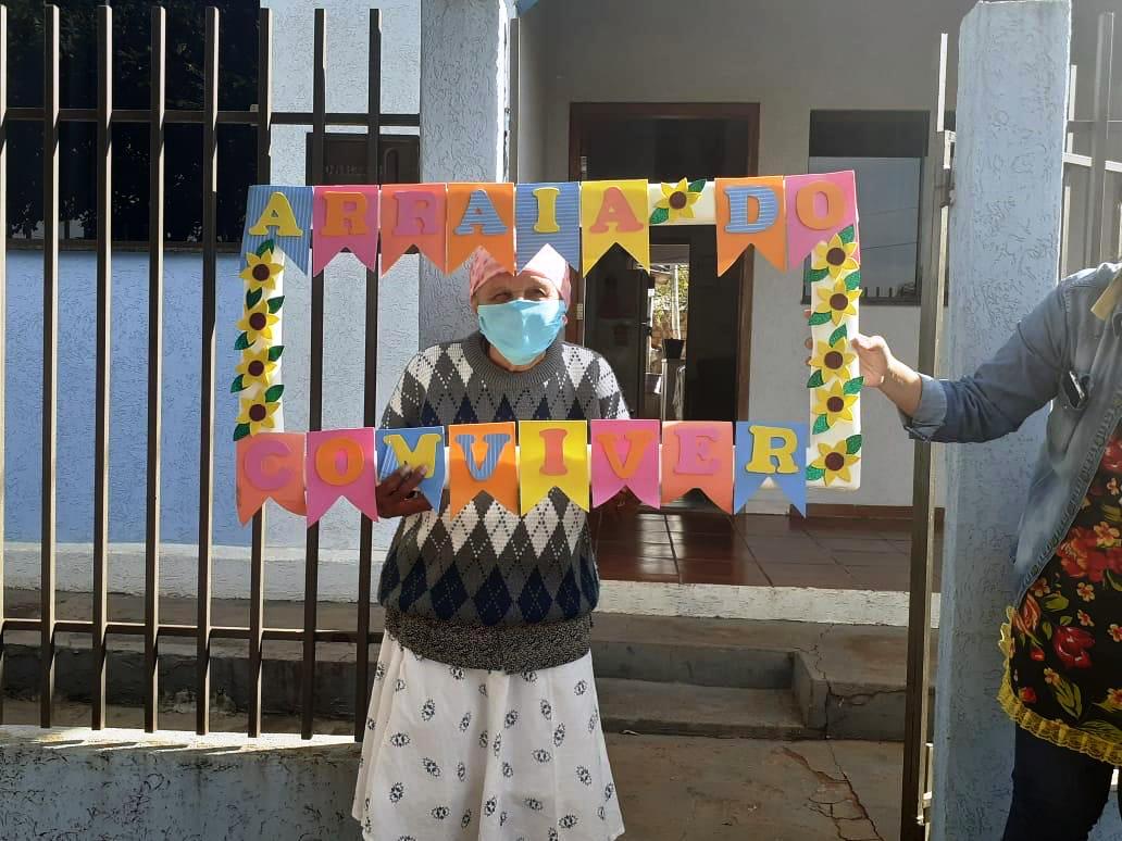 Centro de Convivência de Naviraí promove festa julina itinerante