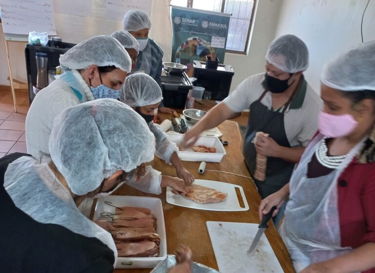 Prefeitura de Naviraí promoveu curso de Produção de Embutidos e Defumados