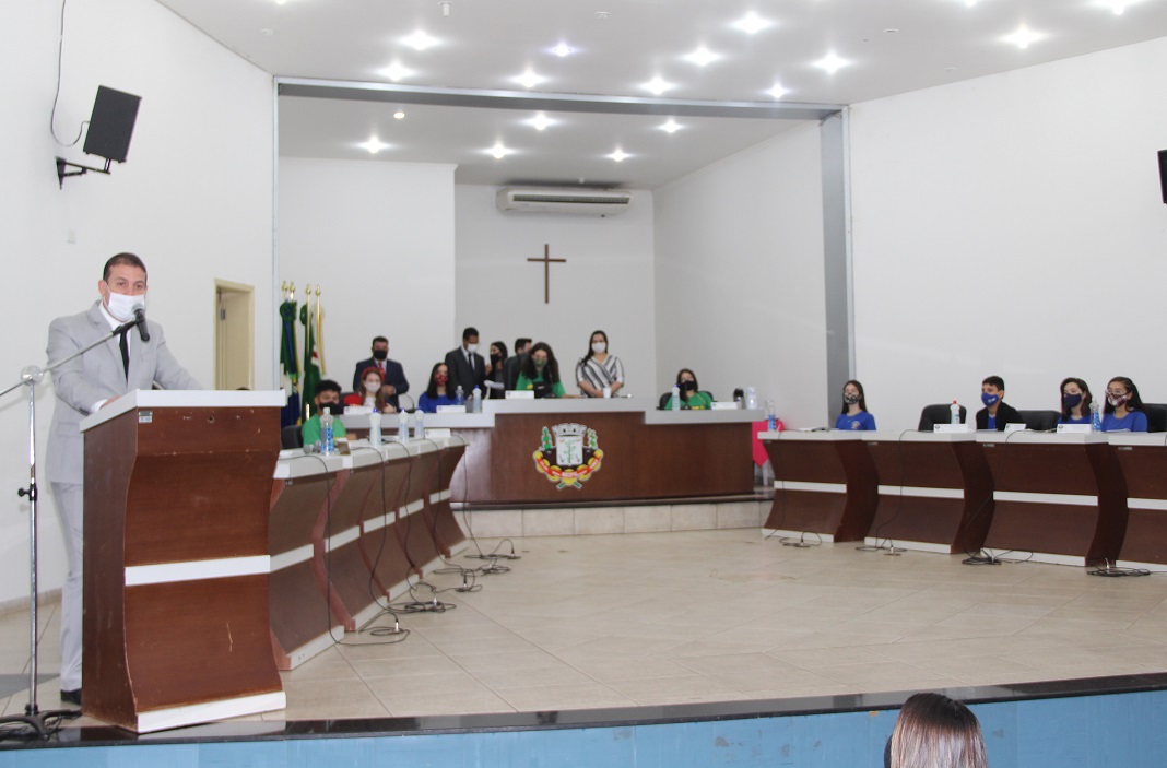 Imagem: Rhaiza Matos participa da posse dos vereadores da Câmara Mirim de Naviraí, 2021 - Assessoria de Imprensa 