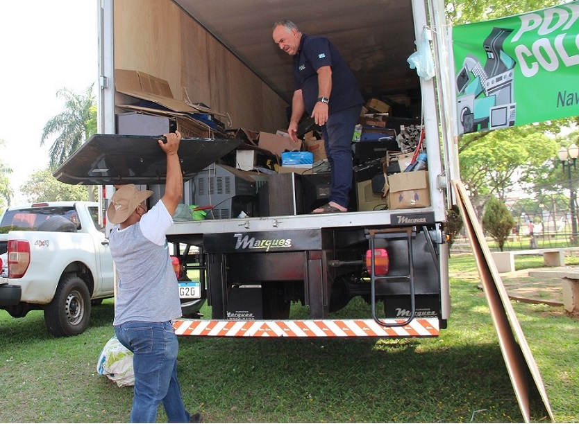 Imagem: Prefeitura de Naviraí recolheu 5.840 kg de Lixo Eletrônico, 2021 - Assessoria de Imprensa