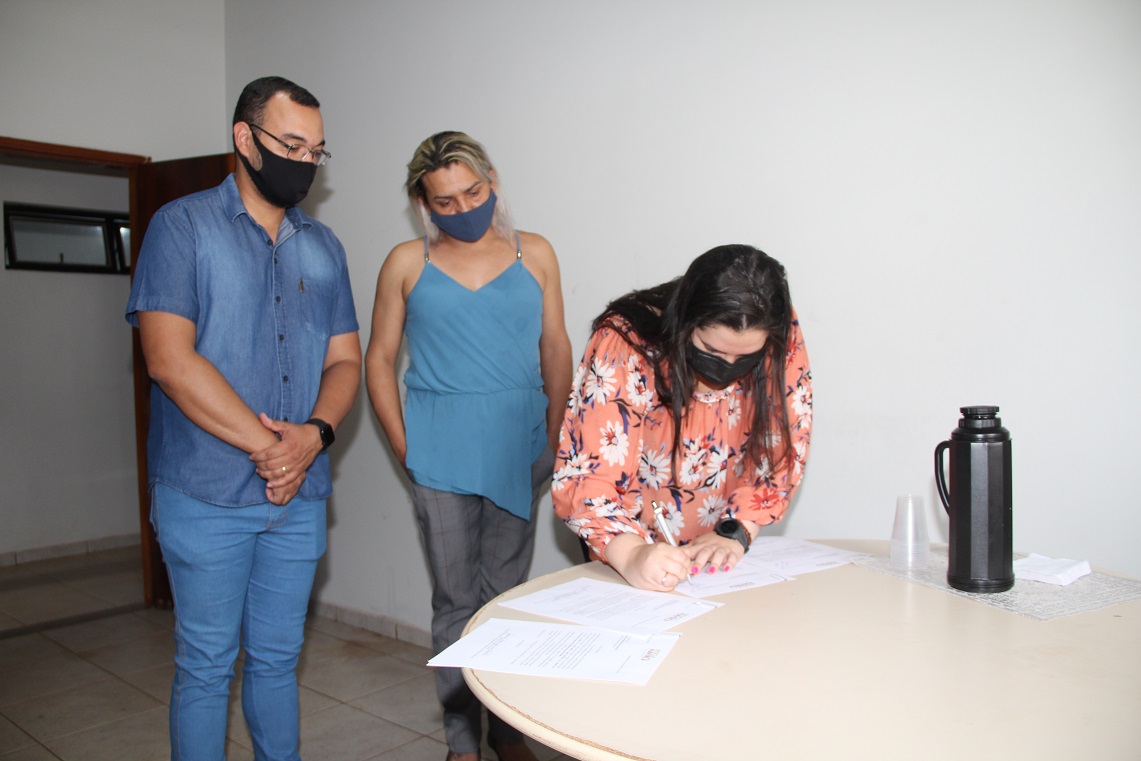 Imagem: Rhaiza Matos recebe reivindicações da Cooperativa de Catadores de Recicláveis, 2021 - Assessoria de Imprensa