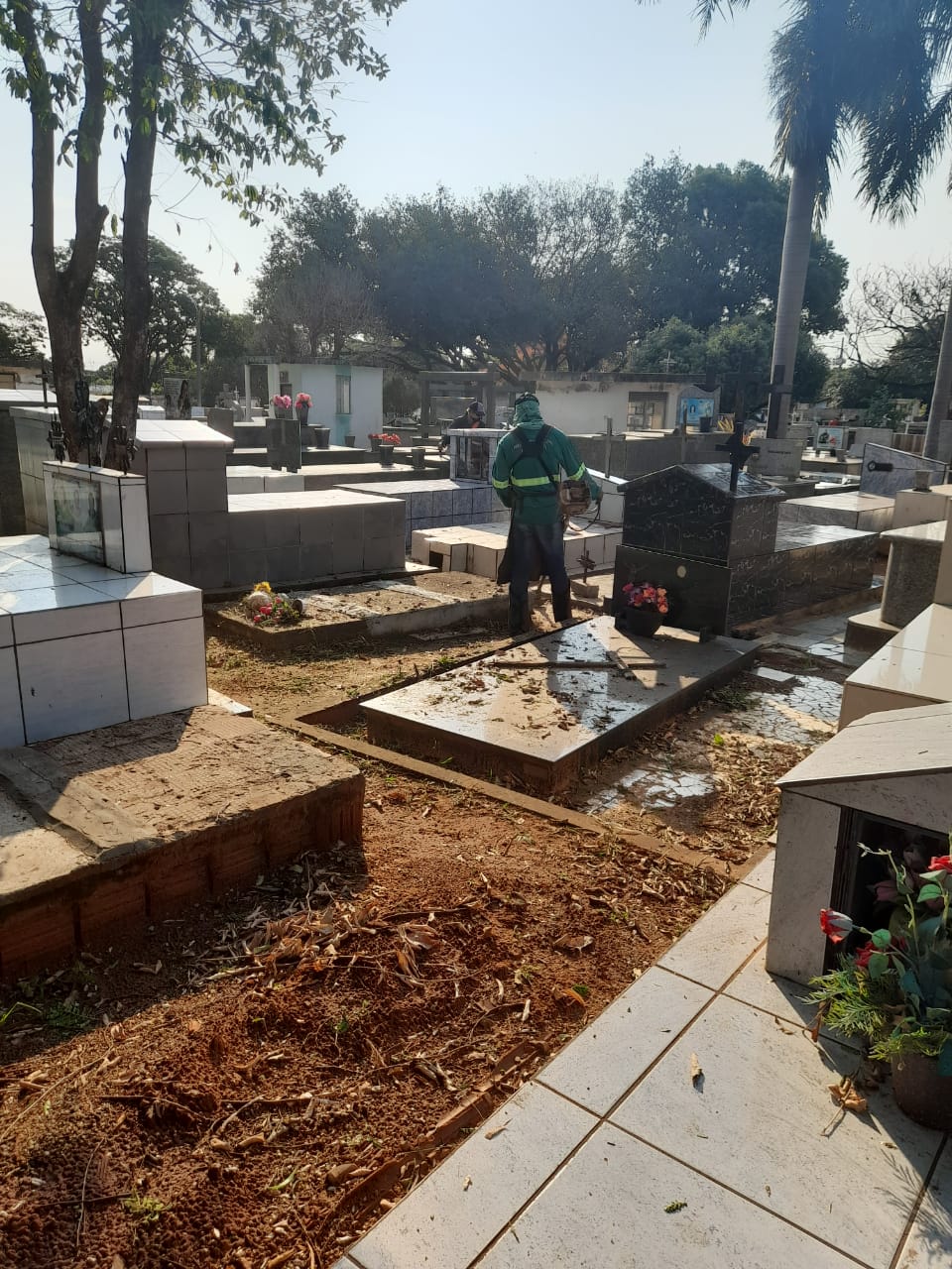 Imagem: Prefeitura de Naviraí prepara o Cemitério Municipal para o Dia de Finados, 2021 - Assessoria de Imprensa