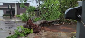 Imagem: Tempestade provocou estragos e danos em órgãos da Prefeitura de Naviraí, 2021 - Assessoria de Imprensa