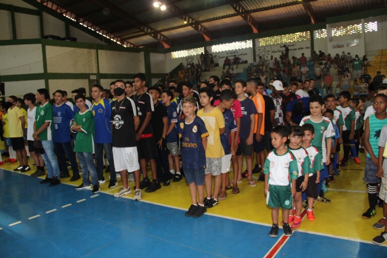 Prefeitura de Naviraí abre a 24ª Copa Chama de Futsal com 67 times