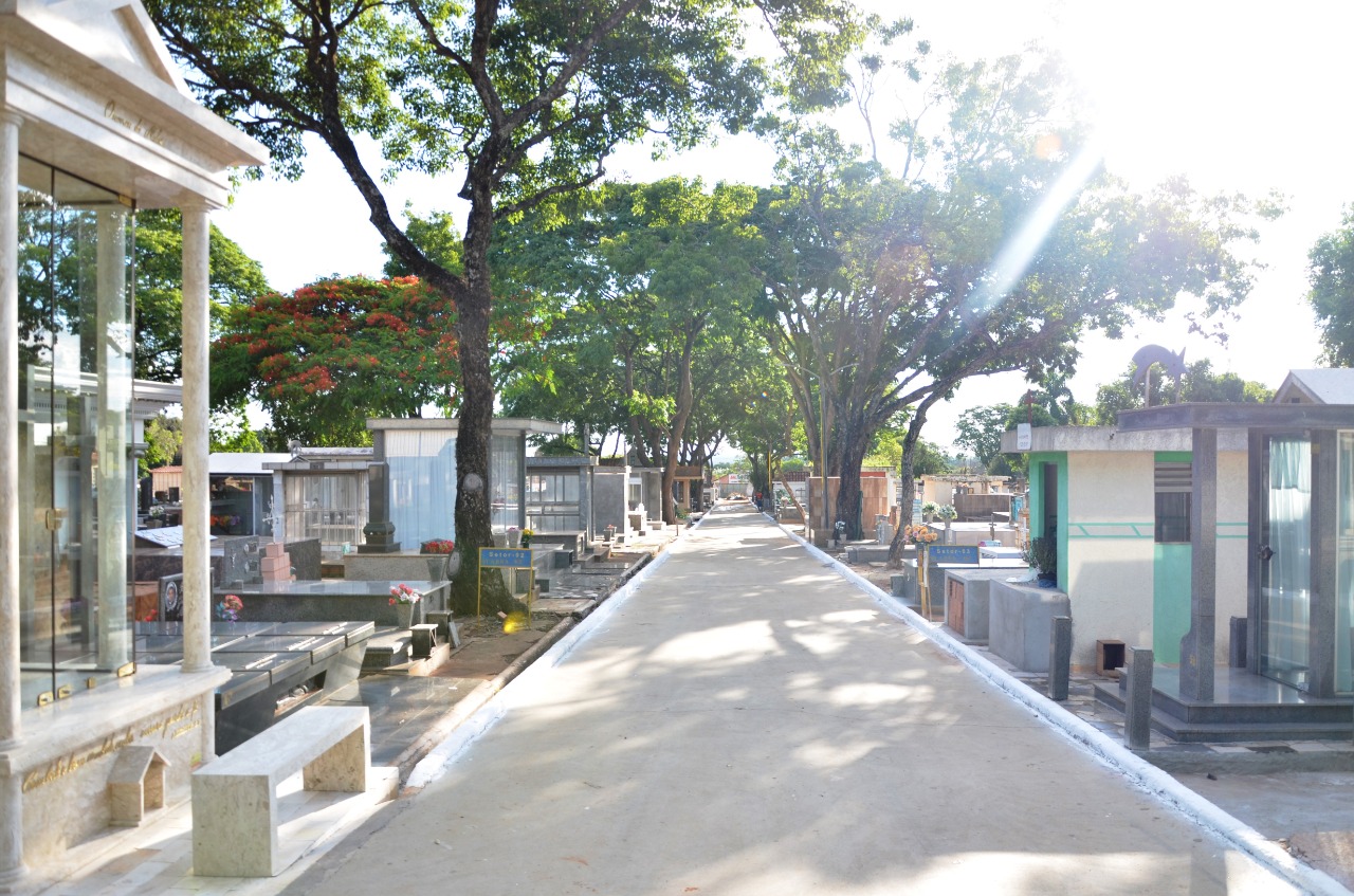 Imagem: Prefeitura de Naviraí prepara o Cemitério Municipal para o Dia de Finados, 2021 - Assessoria de Imprensa