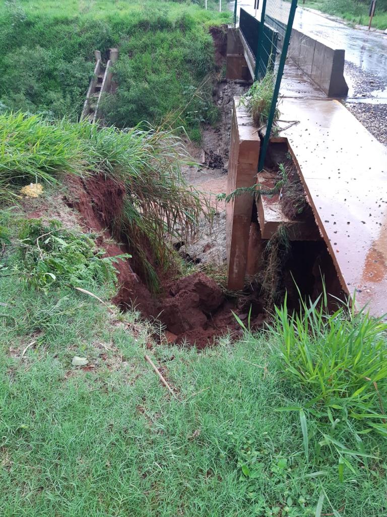 Imagem: Ponte sobre o rio Cumandaí foi interditada devido ao risco de desabamento, 2021 - Assessoria de Imprensa