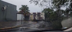 Imagem: Tempestade provocou estragos e danos em órgãos da Prefeitura de Naviraí, 2021 - Assessoria de Imprensa
