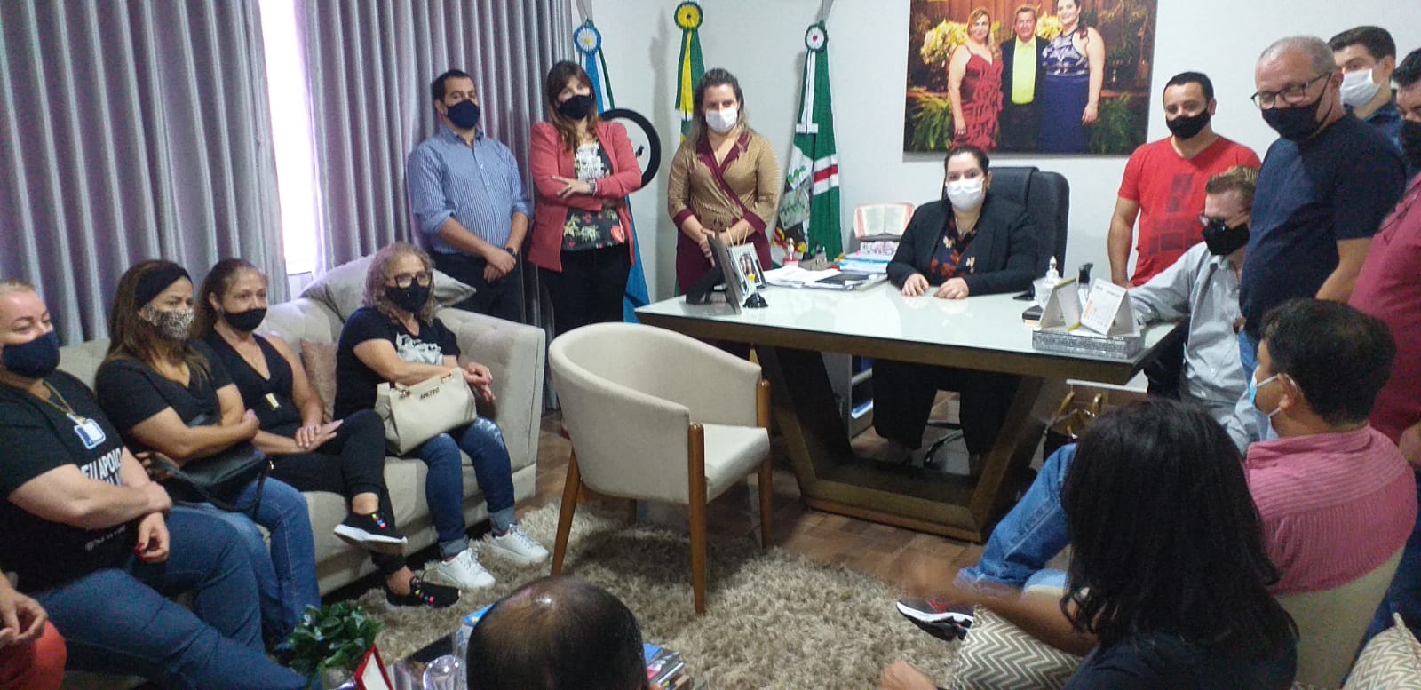 Imagem: Rhaiza Matos confirma aos professores disposição de pagar rateio do FUNDEB, 2021 - Assessoria de Imprensa
