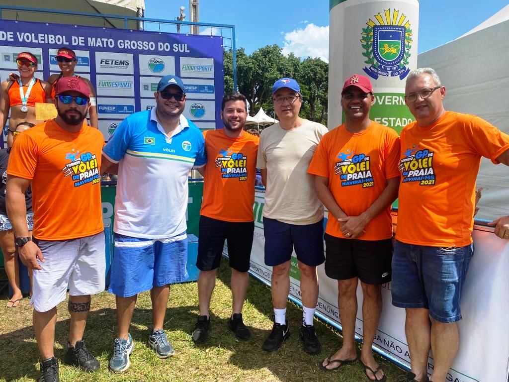 Imagem: Kadu e Antony, Dayane e Magda duplas campeãs do GP Naviraí de Vôlei de Praia, 2021 - Assessoria de Imprensa